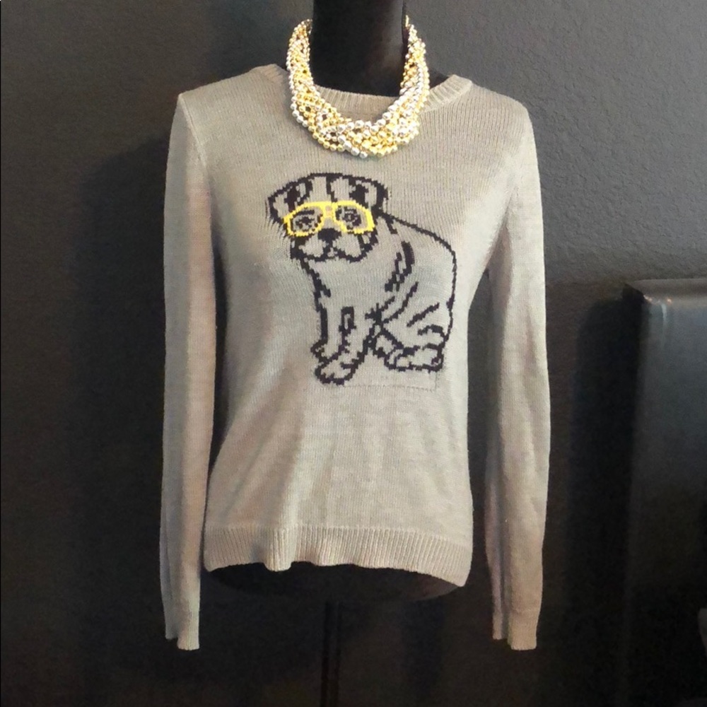 Gray sweater